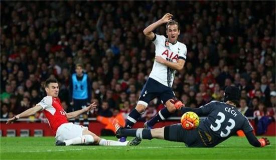 詹姆斯进行 詹姆斯进行